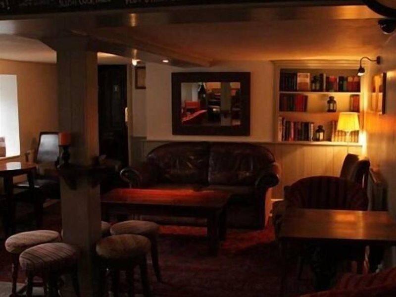 We Three Loggerheads Hotell Gwernymynydd Exteriör bild