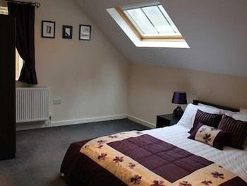 We Three Loggerheads Hotell Gwernymynydd Exteriör bild