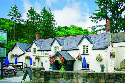 We Three Loggerheads Hotell Gwernymynydd Exteriör bild